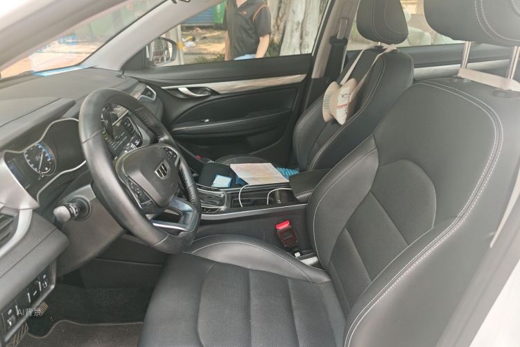 GEELY Emgrand 2019 #17 GEELY Emgrand 2019 car image #17