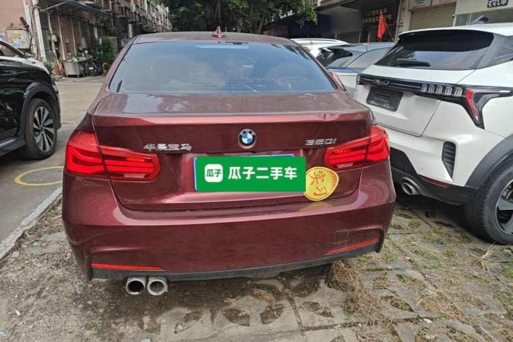 BMW 3 Series 2018 car image #6