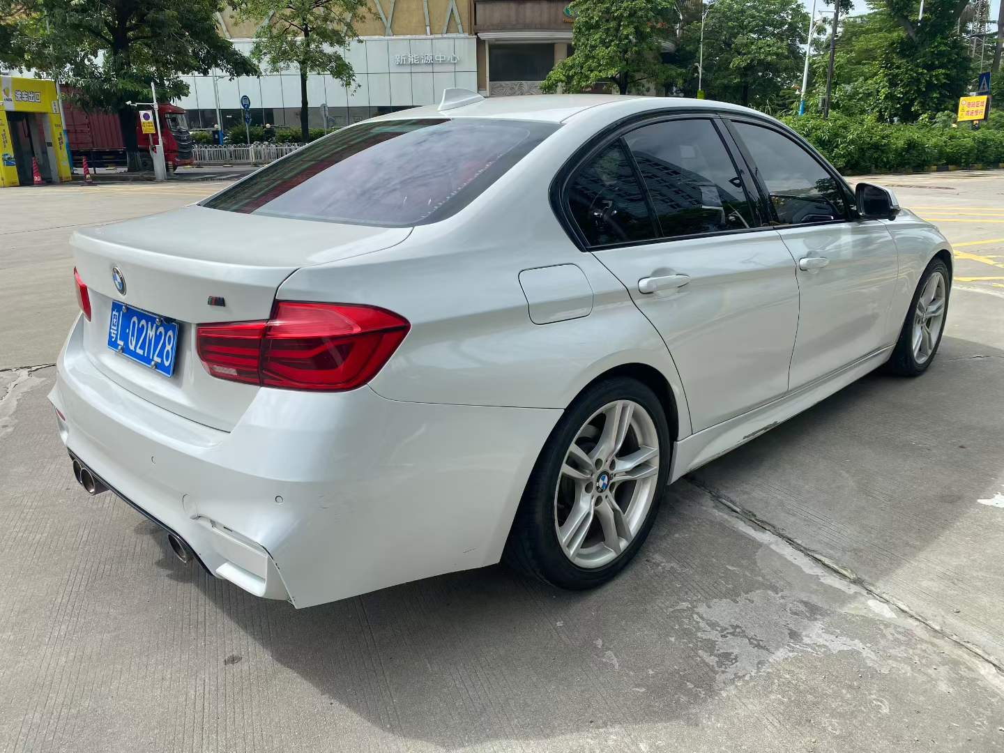 BMW 3 Series 2018 #2 BMW 3 Series 2018 car image #2