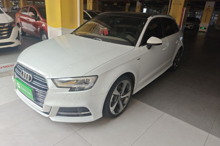 Audi A3 2017 car image #2