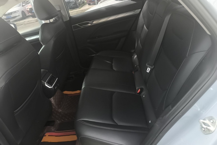 GEELY Emgrand L HiP 2022 car image #17