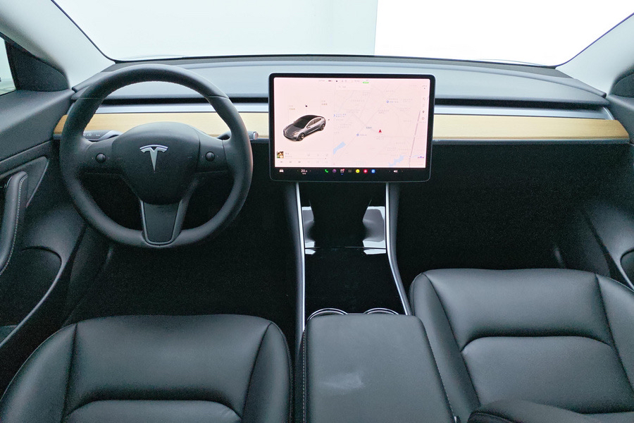 Tesla Model 3 2020 #3 Tesla Model 3 2020 صورة سيارة #3
