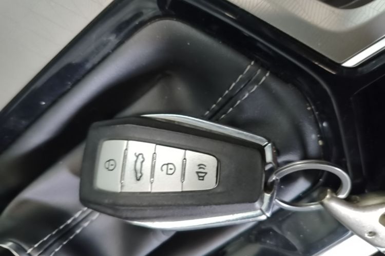 GEELY Emgrand 2024 #14 GEELY Emgrand 2024 car image #14