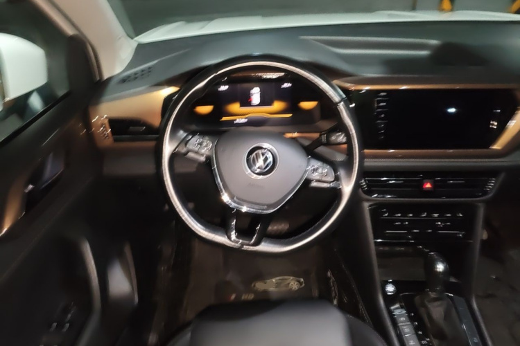 Volkswagen Tharu 2022 car image #11