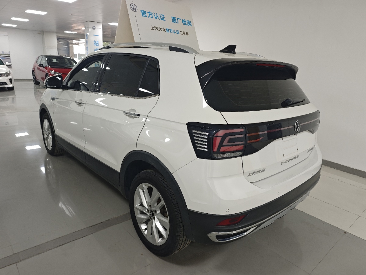 Volkswagen T-Cross 2021 #3 Volkswagen T-Cross 2021 car image #3