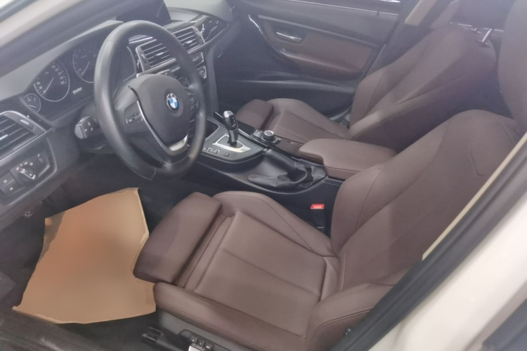 BMW 3 Series 2018 #19 BMW 3 Series 2018 car image #19
