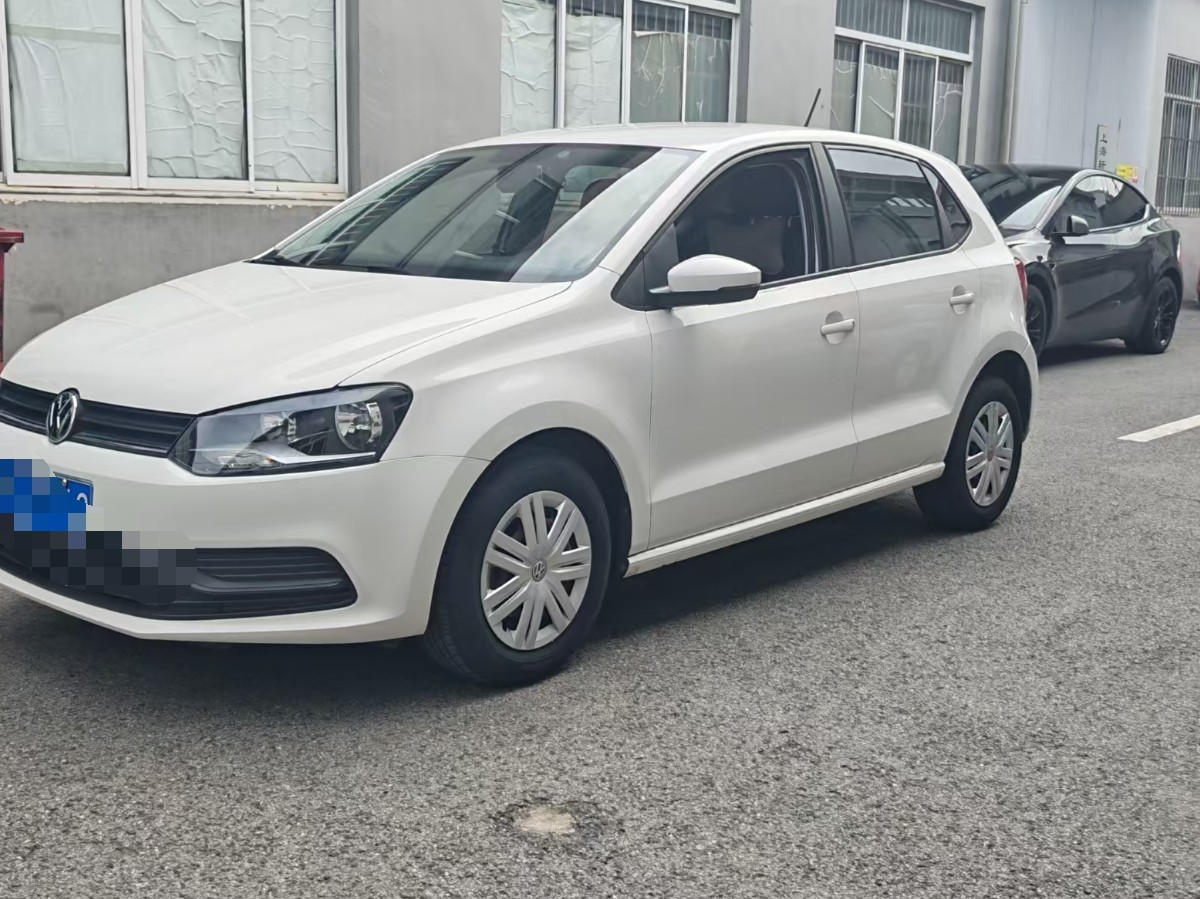 Volkswagen Polo 2019 car image 