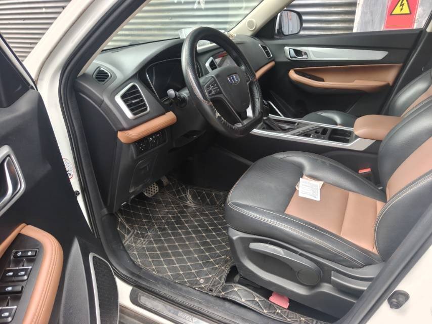 GEELY Vision X6 2019 car image #2