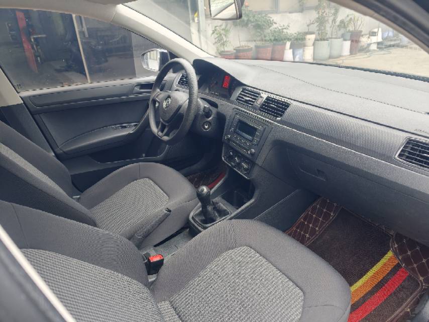 Volkswagen Santana 2017 car image #9