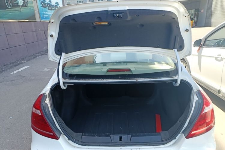 GEELY Emgrand 2015 car image #21