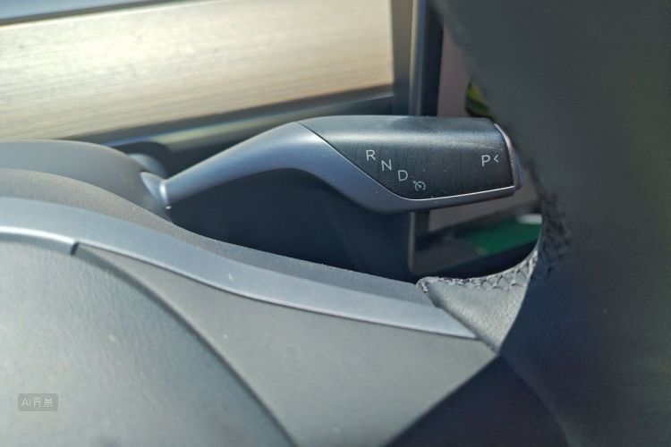 Tesla Model Y 2022 #16 Tesla Model Y 2022 car image #16