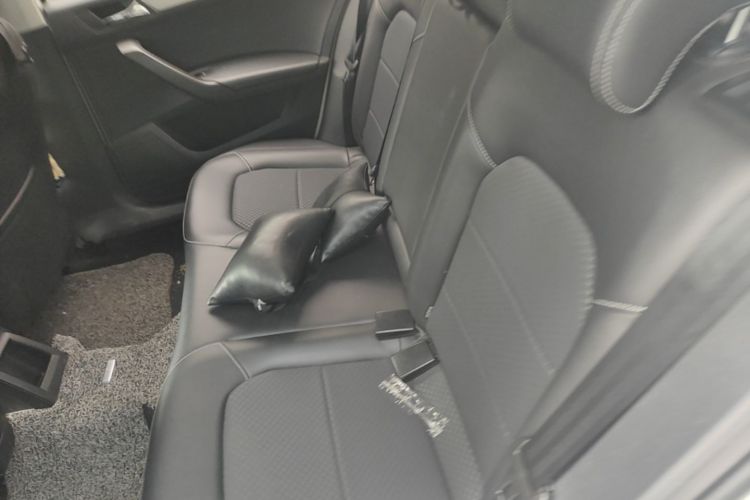 Volkswagen Santana 2017 car image #19