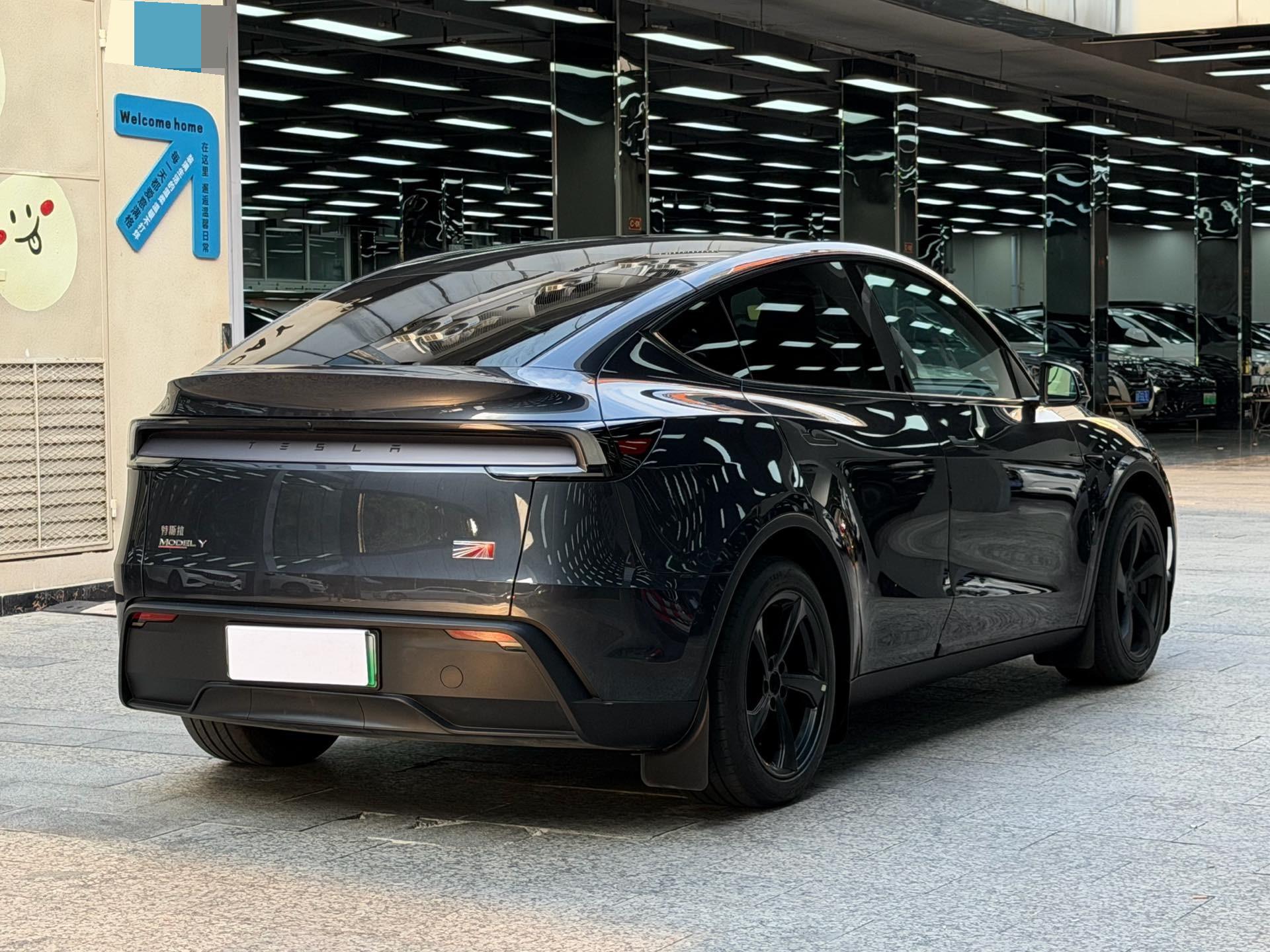 特斯拉 Model Y 2025 汽车图片 #14
