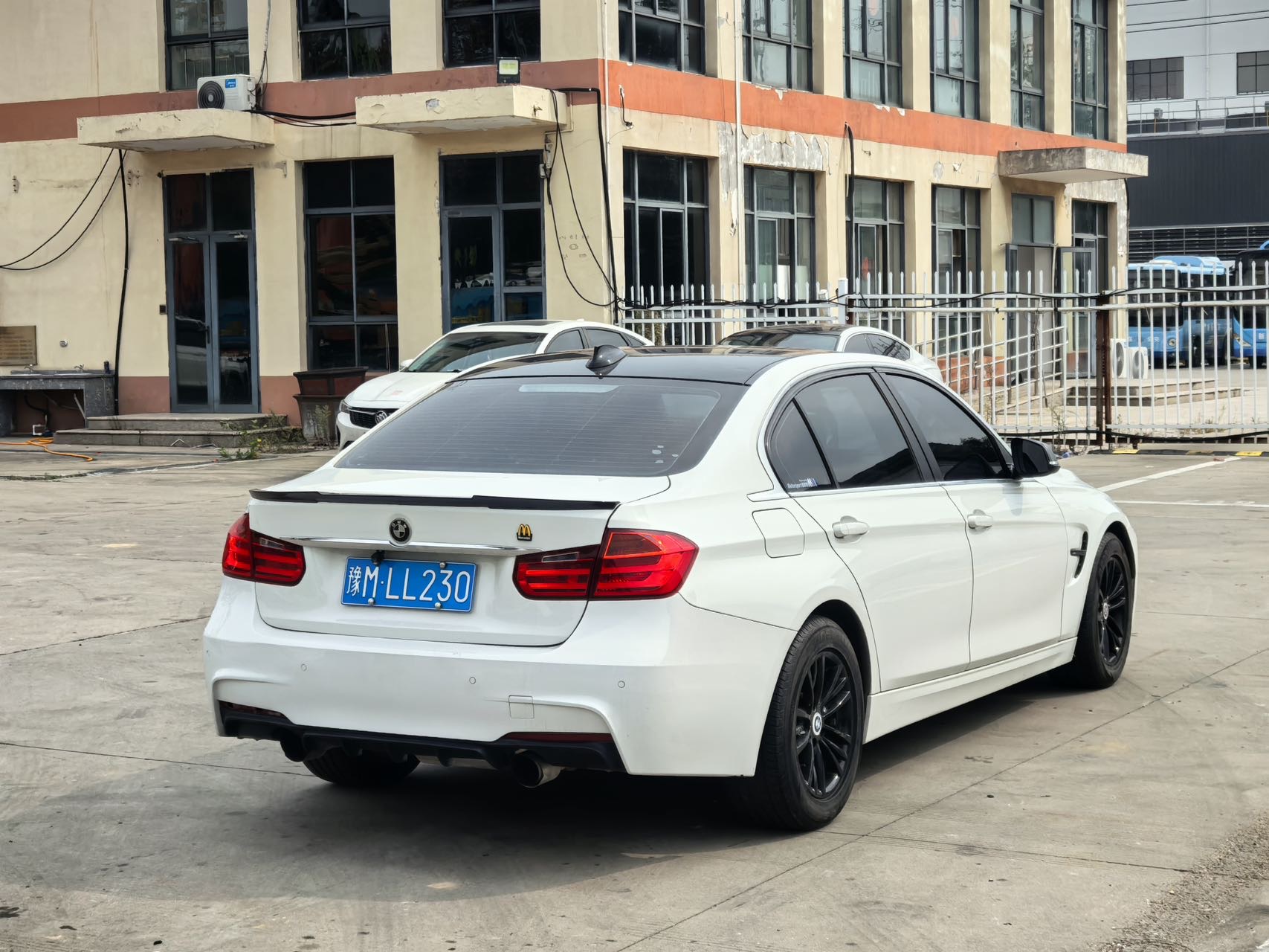 BMW 3 Series 2013 #9 BMW 3 Series 2013 car image #9