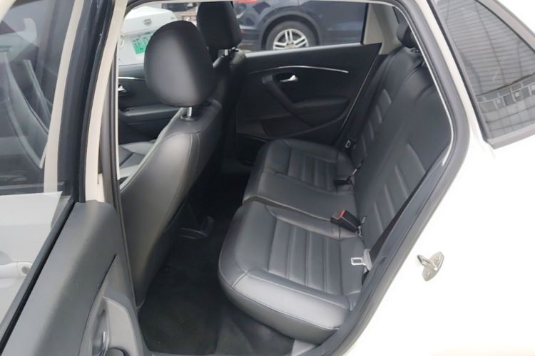 Volkswagen Polo 2016 #17 Volkswagen Polo 2016 car image #17