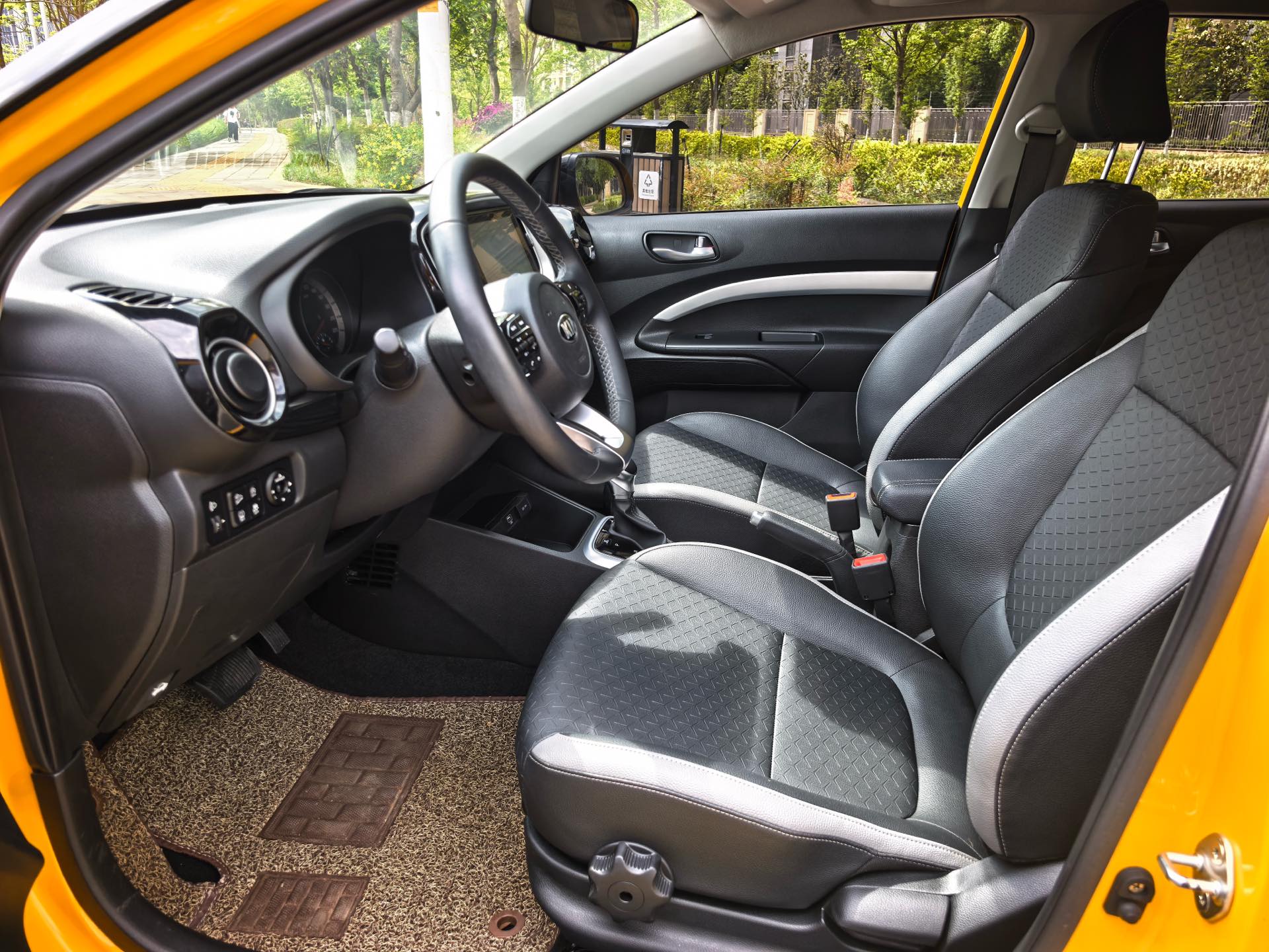 Kia KX1 2019 car image #6