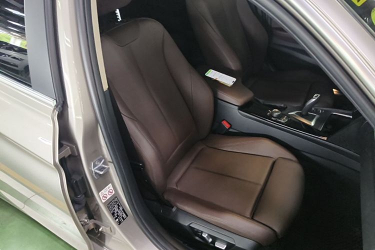 BMW 3 Series 2018 #24 BMW 3 Series 2018 car image #24