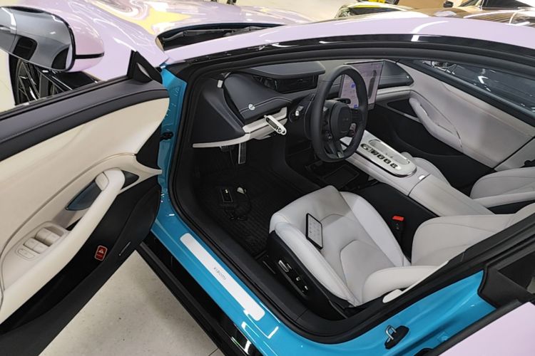 MI SU7 2024 car image #12