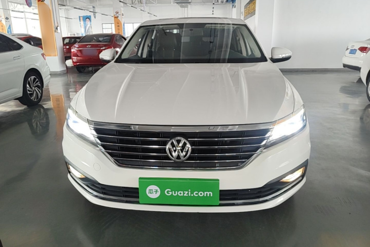 Volkswagen Lavida 2019 car image #3