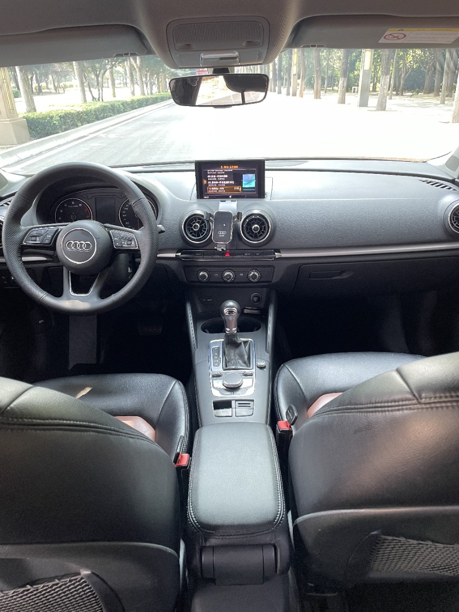 Audi A3 2019 car image #5