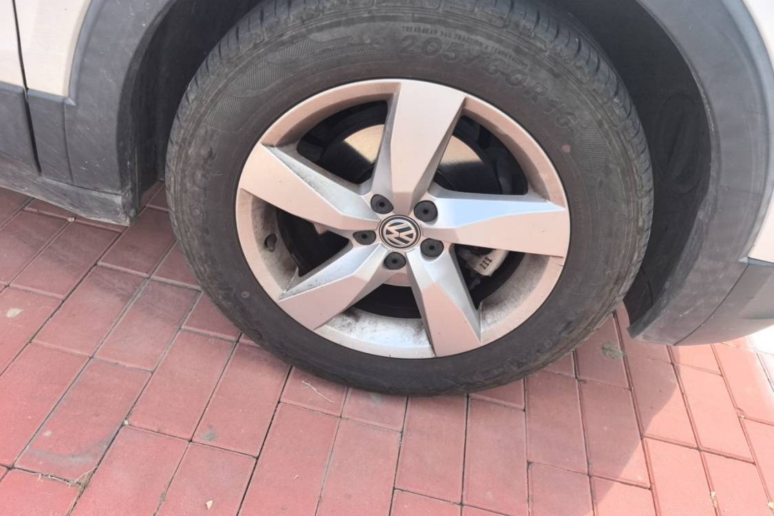 Volkswagen T-Cross 2019 car image #9