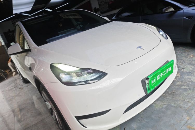 Tesla Model Y 2023 #6 Tesla Model Y 2023 car image #6