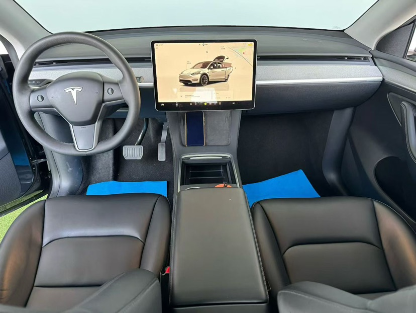 Tesla Model Y 2024 #5 Tesla Model Y 2024 car image #5