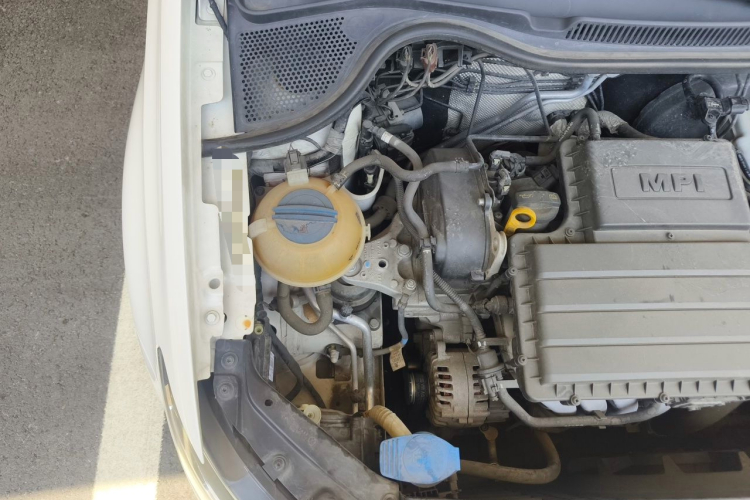 Volkswagen Polo 2018 car image #24