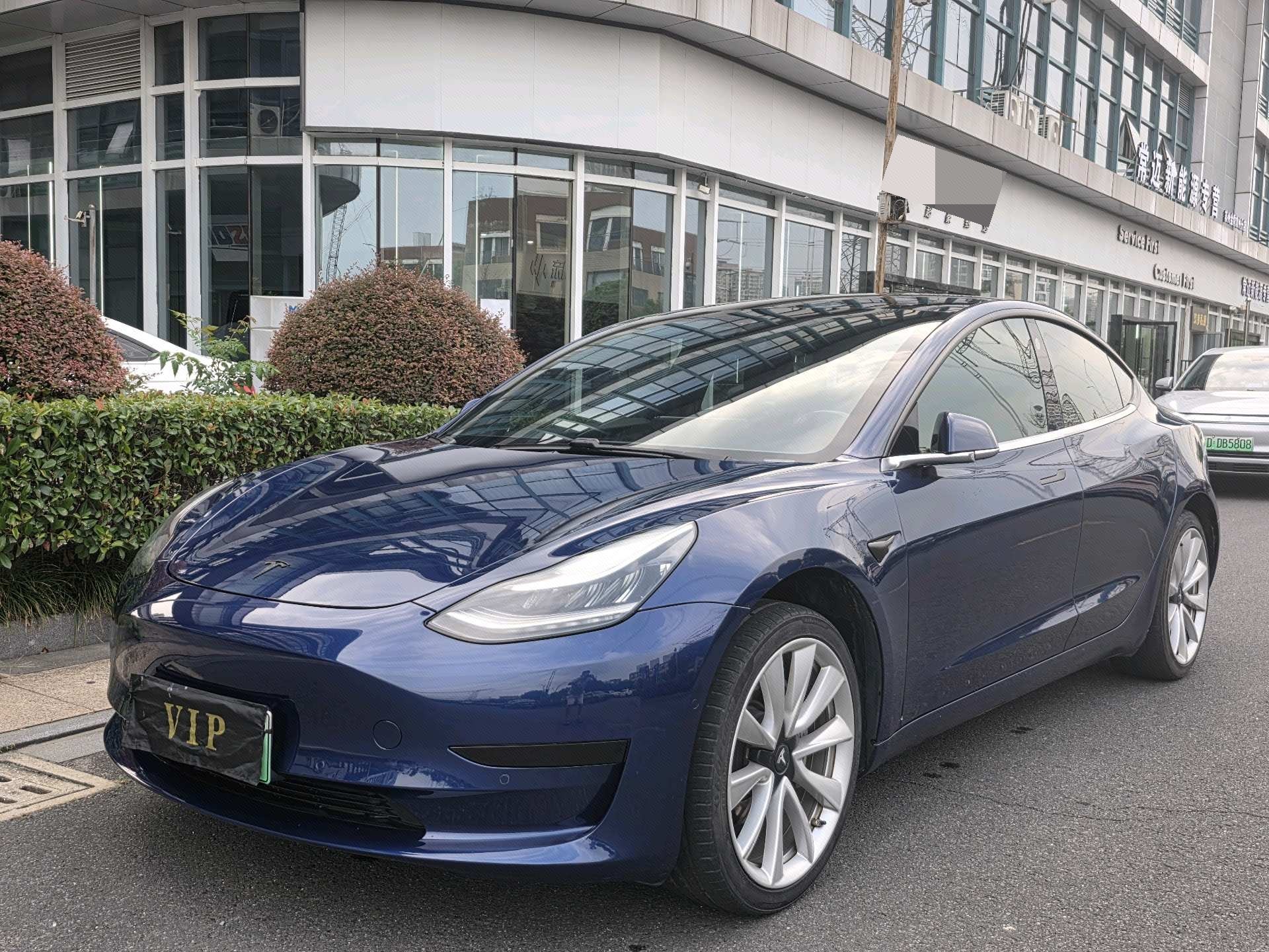 Tesla Model 3 2020 car image 