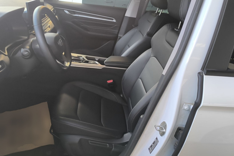 GEELY Emgrand 2025 car image #19