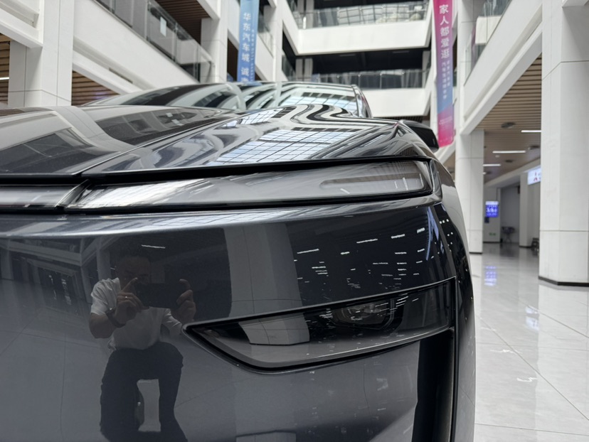 Tesla Model Y 2025 car image #16