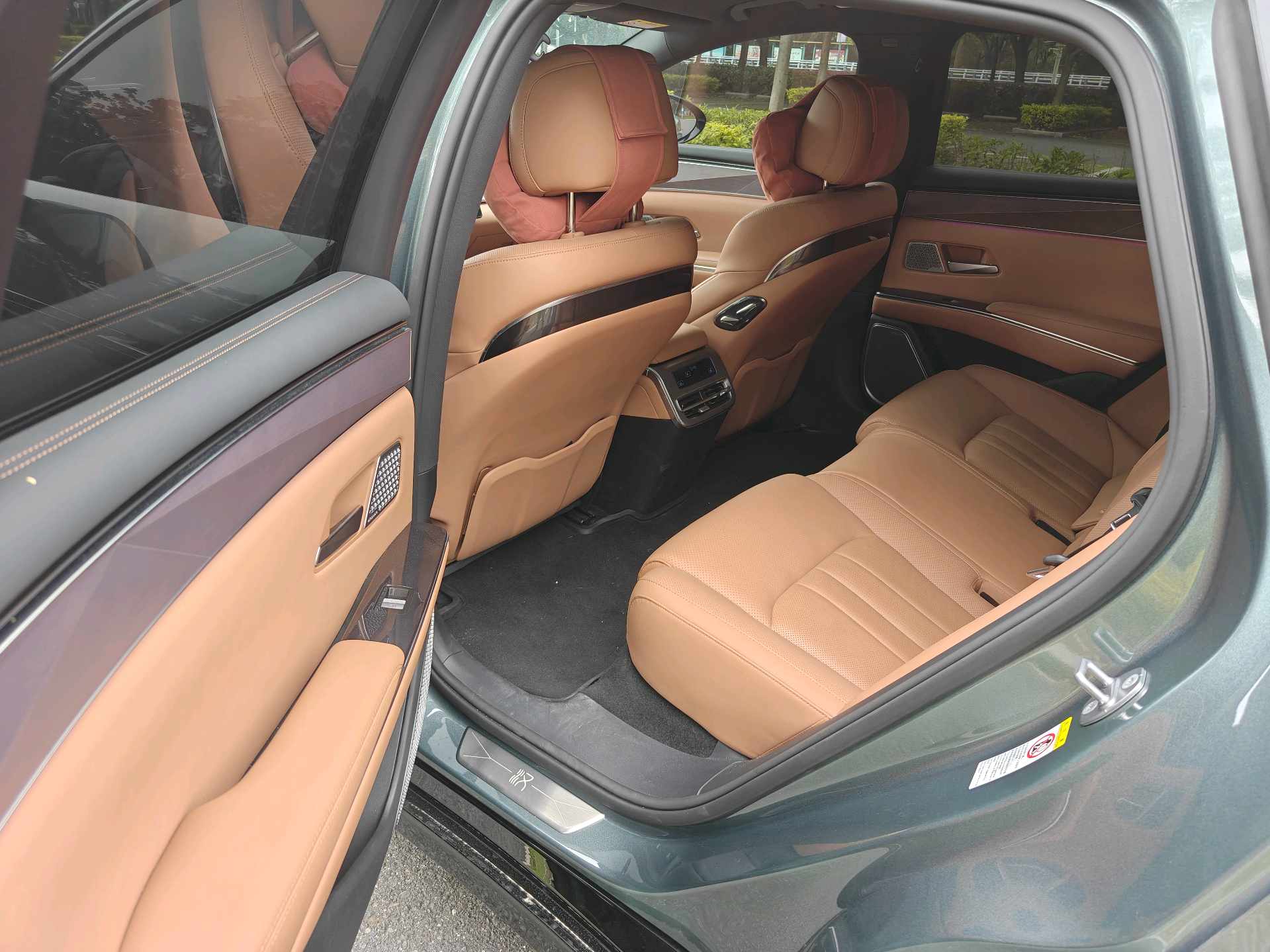 BYD HanL 2025 car image #5