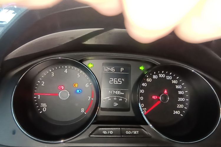 Volkswagen Lavida 2017 car image #12