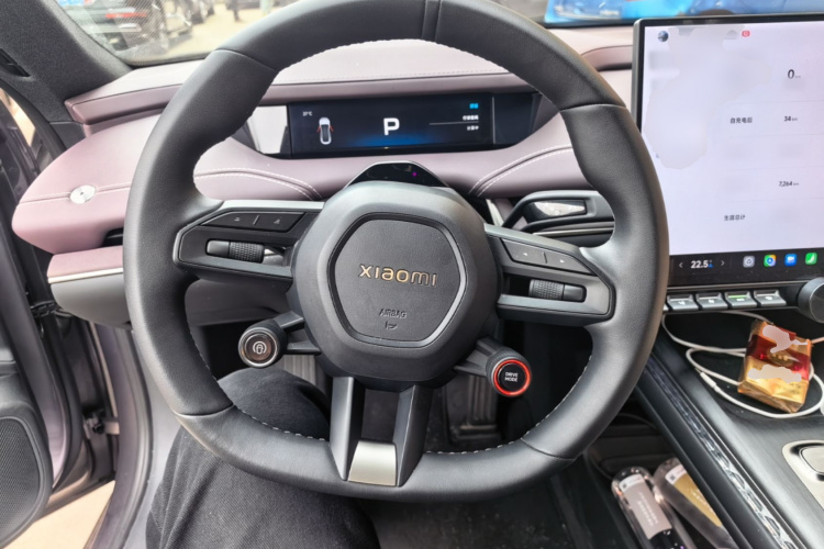 MI SU7 2025 immagine di auto #15