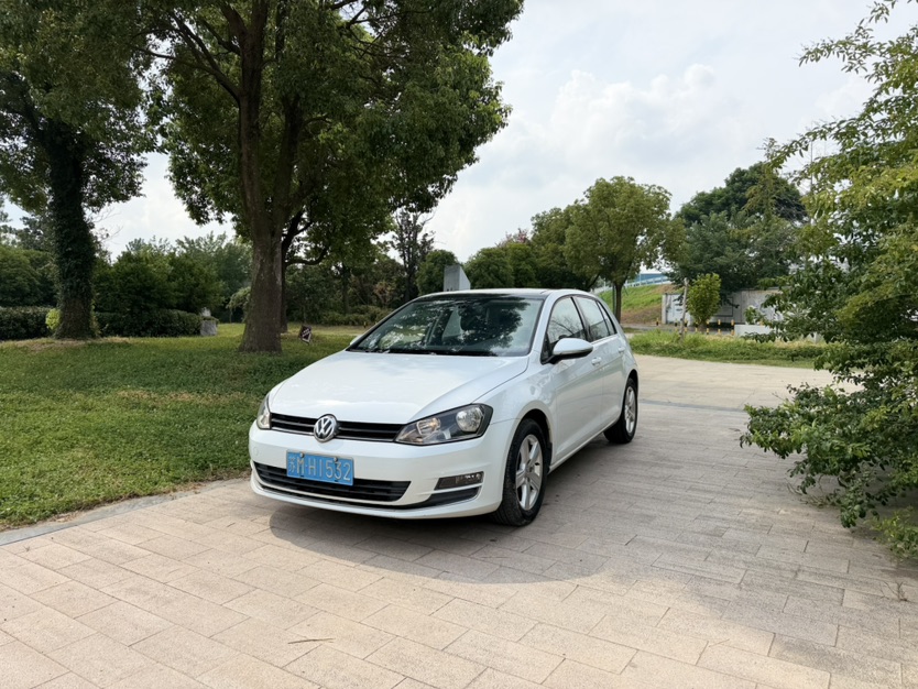 Volkswagen Golf 2015 car image 