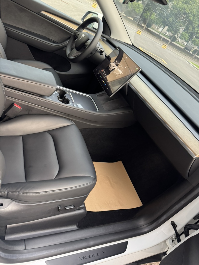 Tesla Model Y 2022 #9 Tesla Model Y 2022 car image #9
