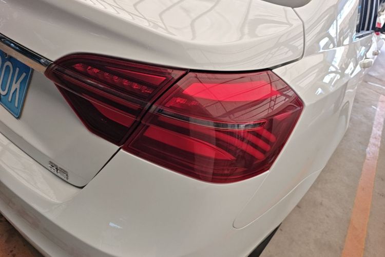 GEELY Emgrand 2019 #8 GEELY Emgrand 2019 car image #8