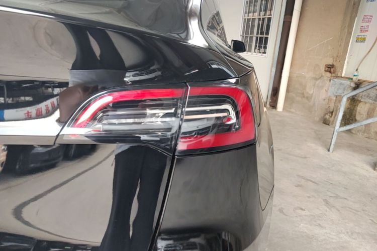 Tesla Model Y 2022 #8 Tesla Model Y 2022 car image #8
