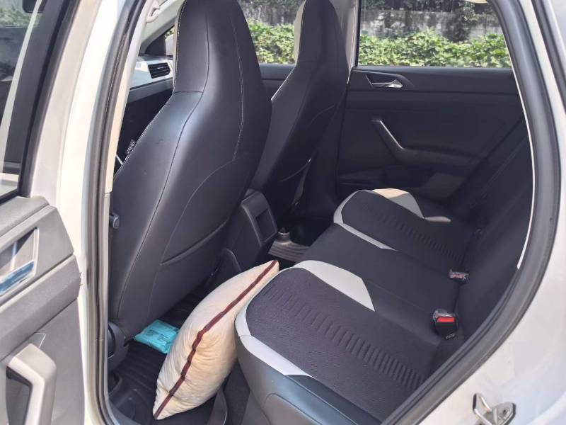 Volkswagen Polo 2021 car image #6