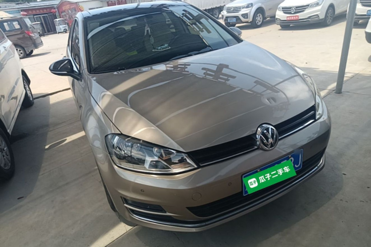 Volkswagen Golf 2017 car image #4