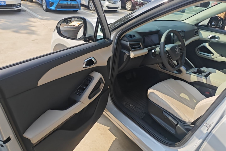 BYD YuanUP 2025 car image #12