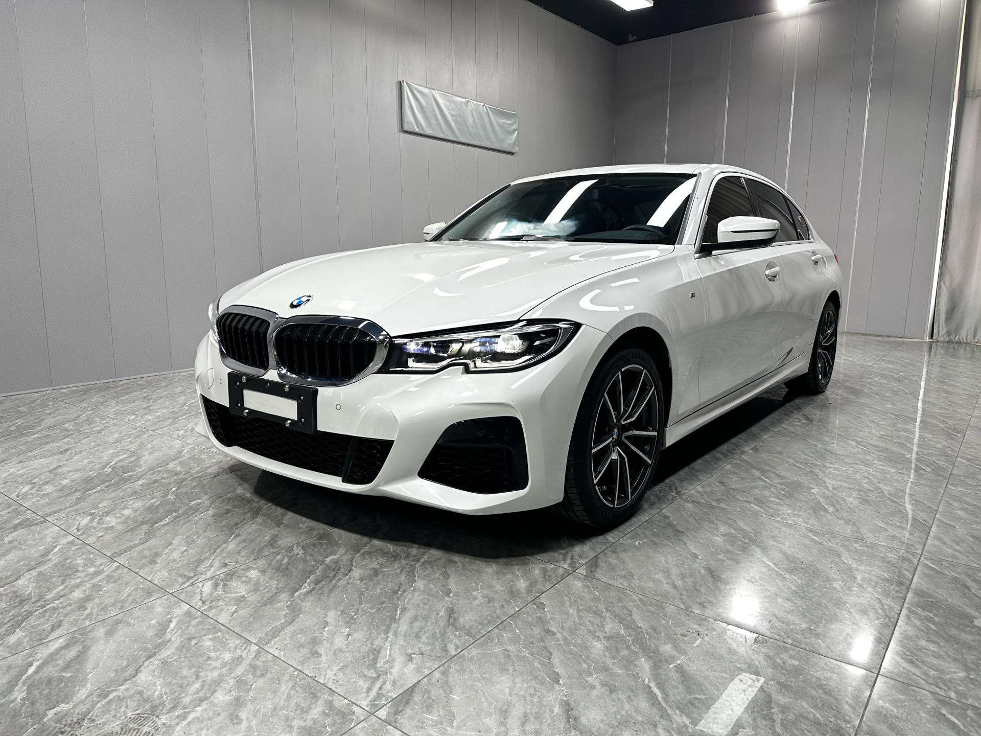 BMW 3 Series 2022 BMW 3 Series 2022 car image
