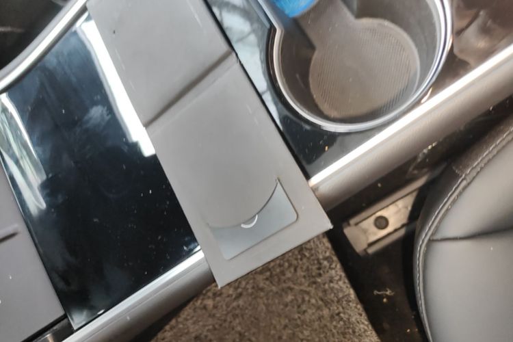 Tesla Model 3 2020 car image #9