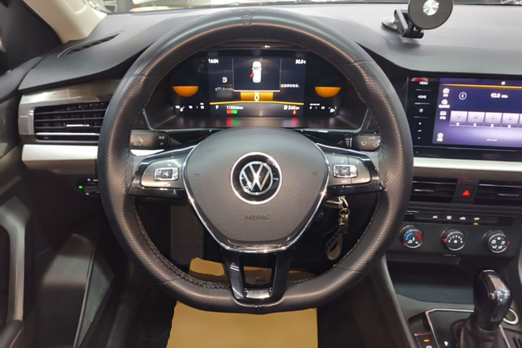 Volkswagen Lavida 2022 car image #11