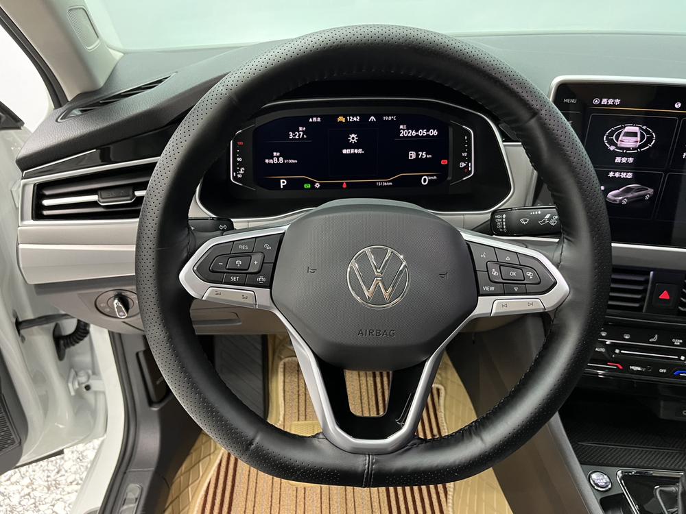 Volkswagen Bora 2024 car image #15