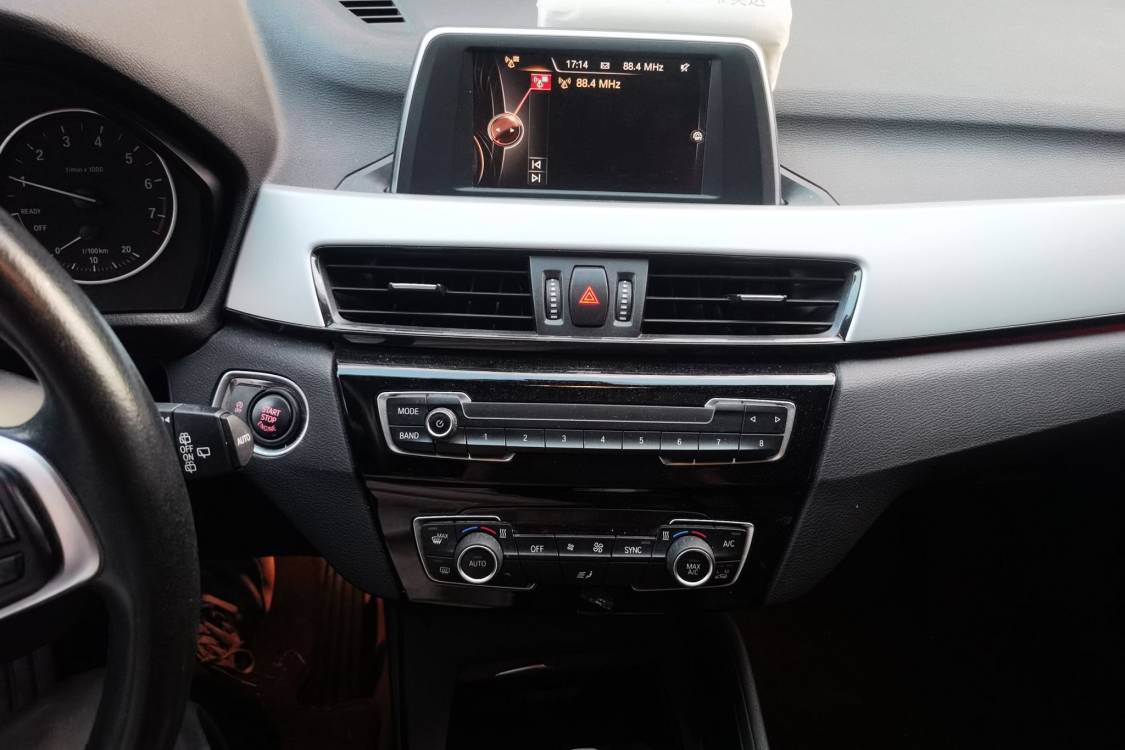 BMW X1 2017 #26 BMW X1 2017 car image #26