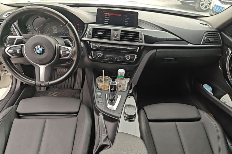 BMW 3 Series 2019 #10 BMW 3 Series 2019 car image #10