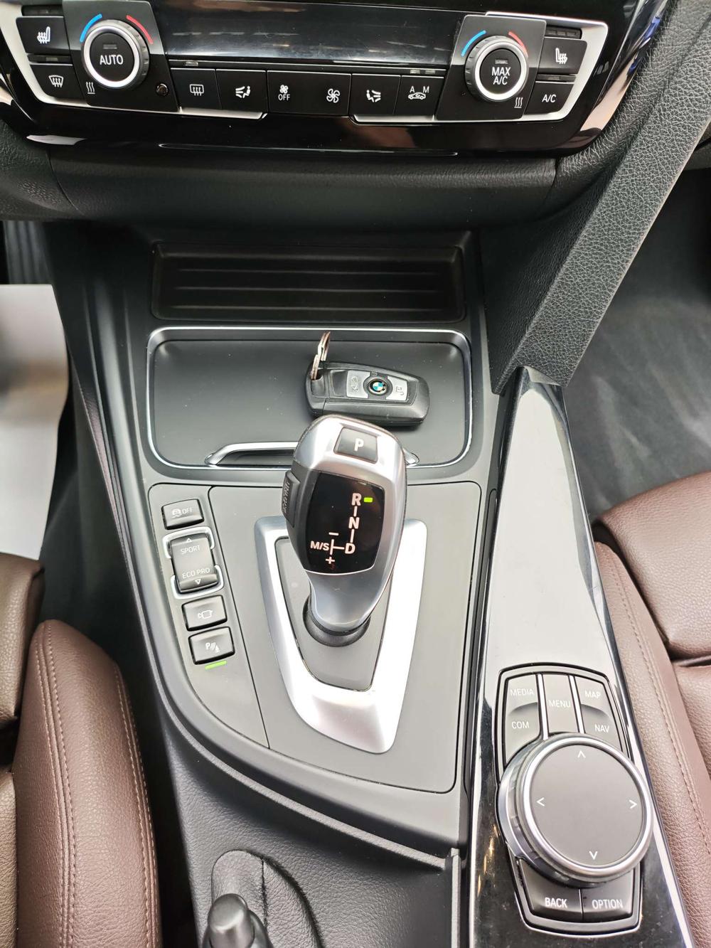 BMW 3 Series 2019 #8 BMW 3 Series 2019 car image #8