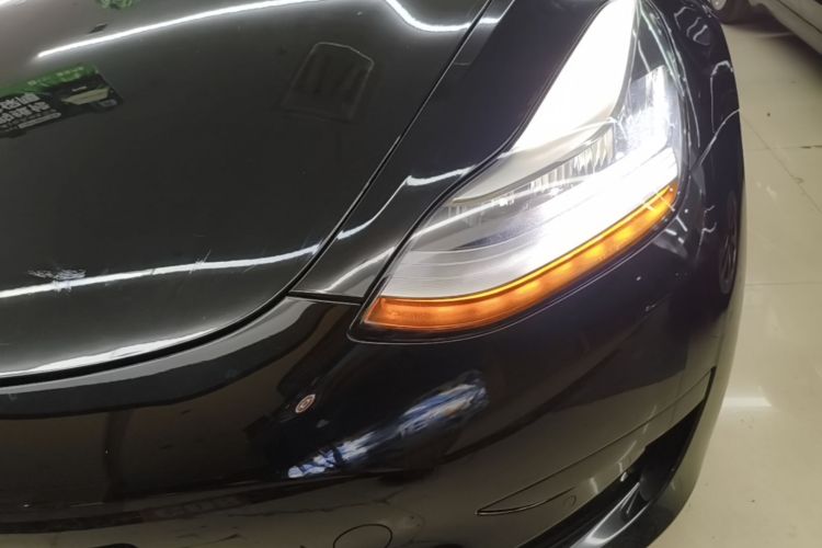 Tesla Model 3 2020 car image #23