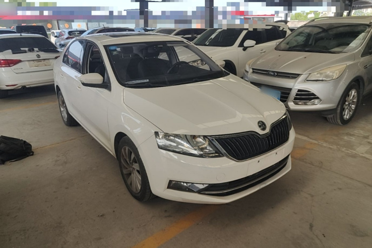Skoda Rapid 2018 car image #6